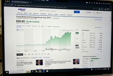 djt yahoo finance